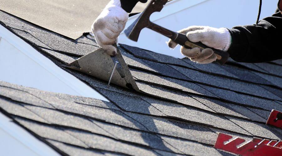 Professional gutter cleaning in Baker, LA